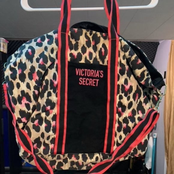 Victoria’s Secret leopard pink print tote. - Picture 3 of 3